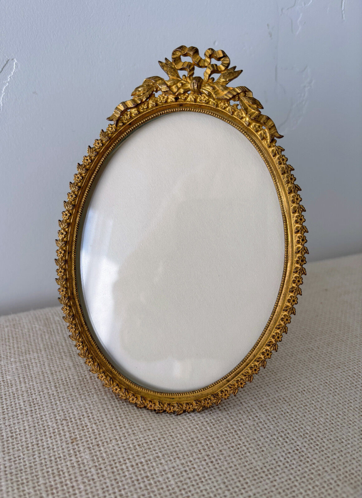 Antique Edwardian Gilt Brass Oval Picture Photo Frame with Bow