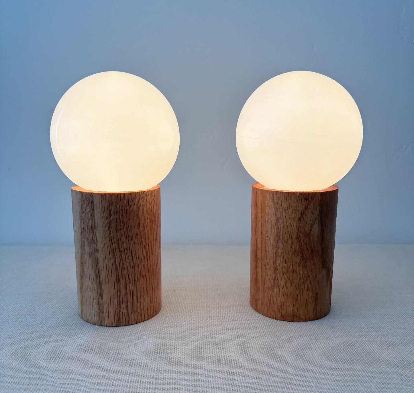 1970s Mod Bill Currey InterDesign Cylindrical Oak Table Lamps