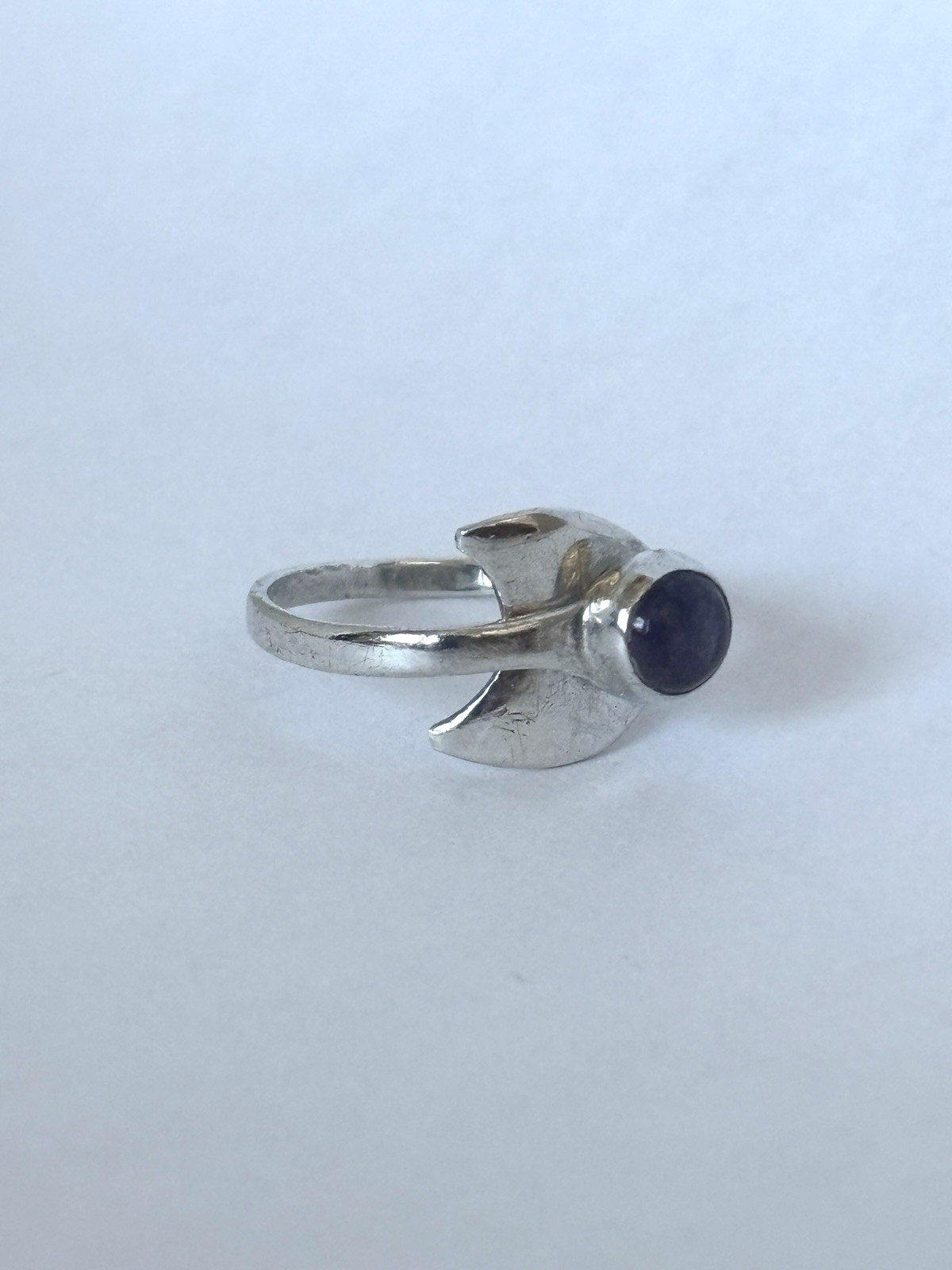 Taxco Modernist Abstract Bypass Sterling Silver & Amethyst Ring