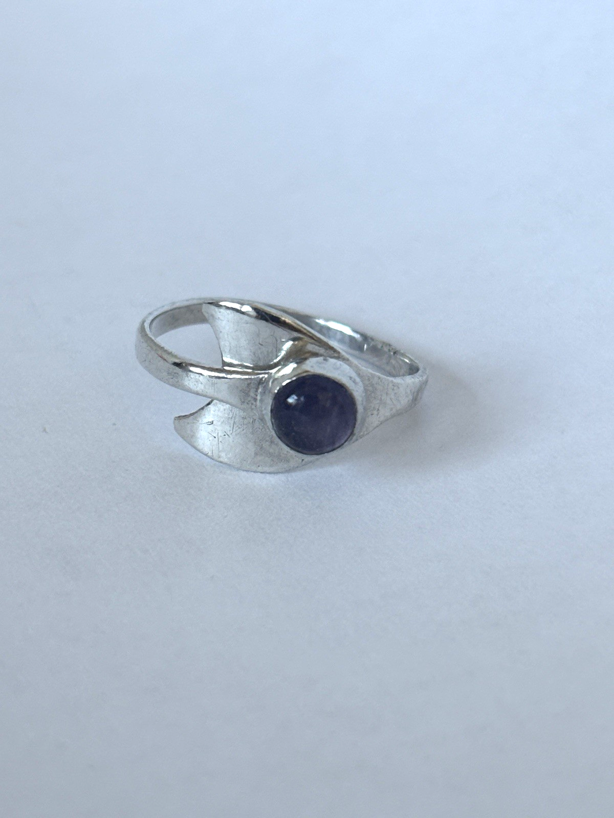 Taxco Modernist Abstract Bypass Sterling Silver & Amethyst Ring