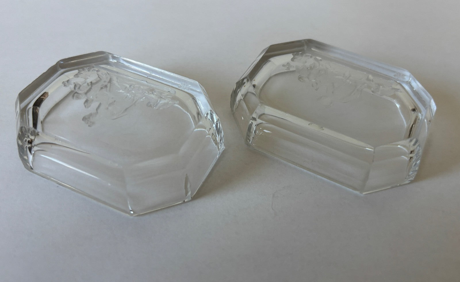 Art Deco Heinrich Hoffmann Intaglio Glass Pin or Ash Trays with Venus & Cupid