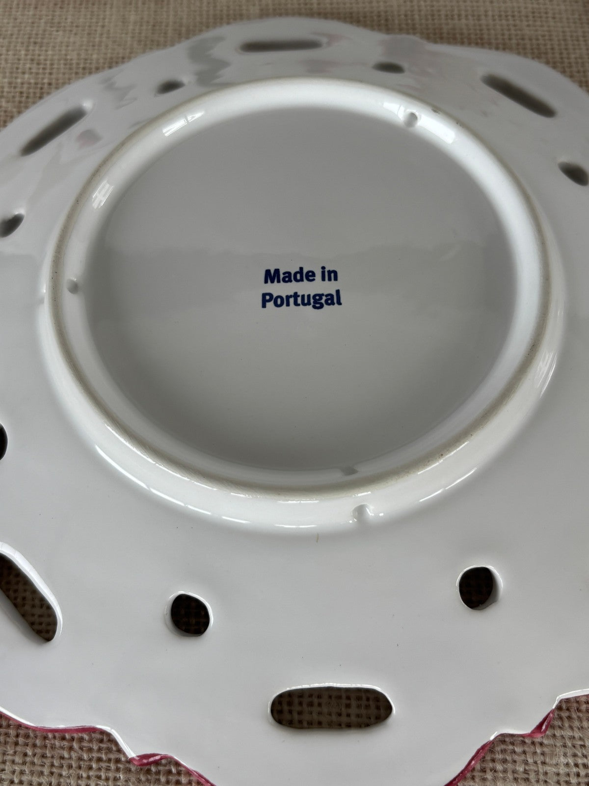 Hand painted PINK Wall Plates with Lace Rim by Vestal Alcobaca