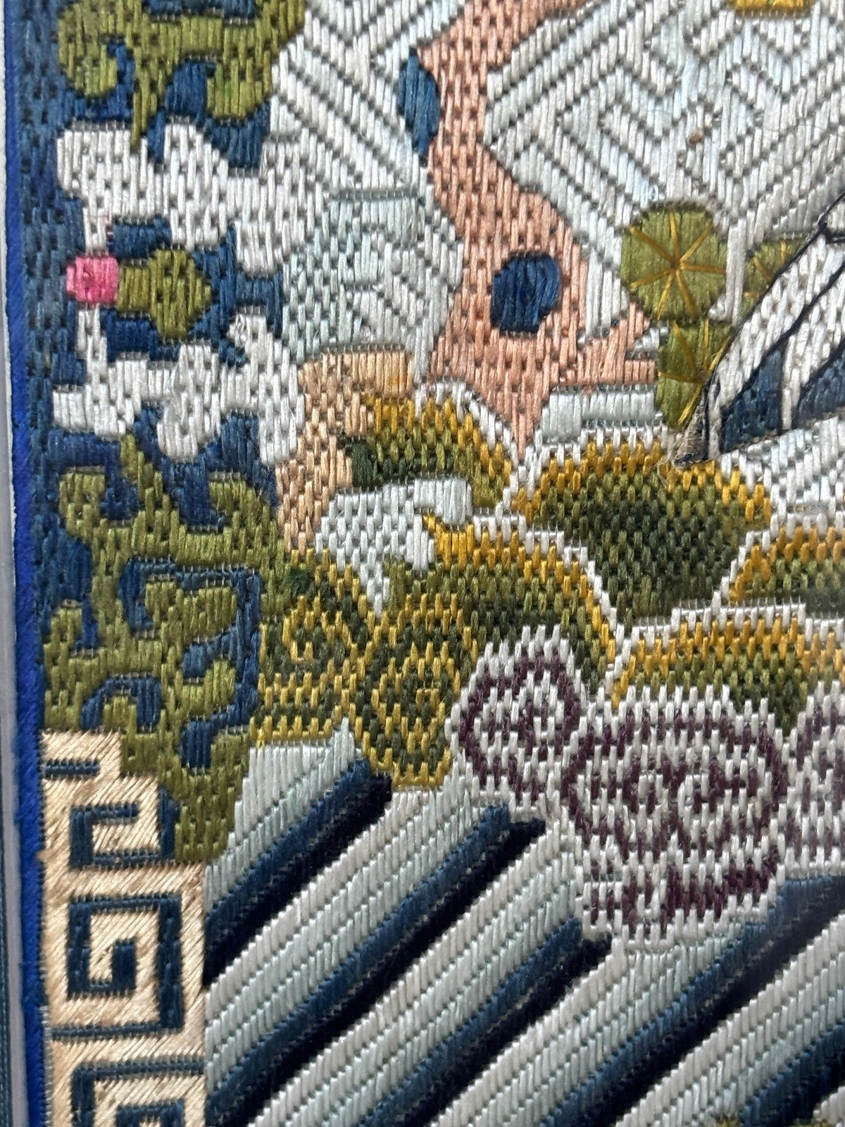 Qing Dynasty Chinese Civil Rank Silver Pheasant Badge Robe Set Framed