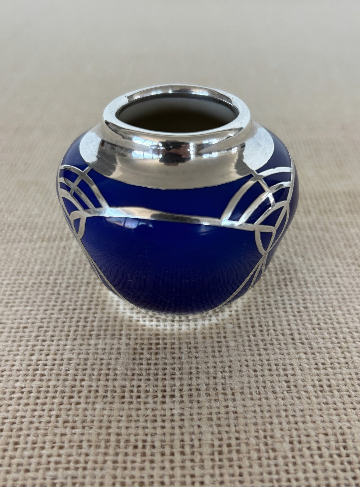 Art Deco Weimar Porzellan Cobalt blue Silver Overlay mini Urn Vase
