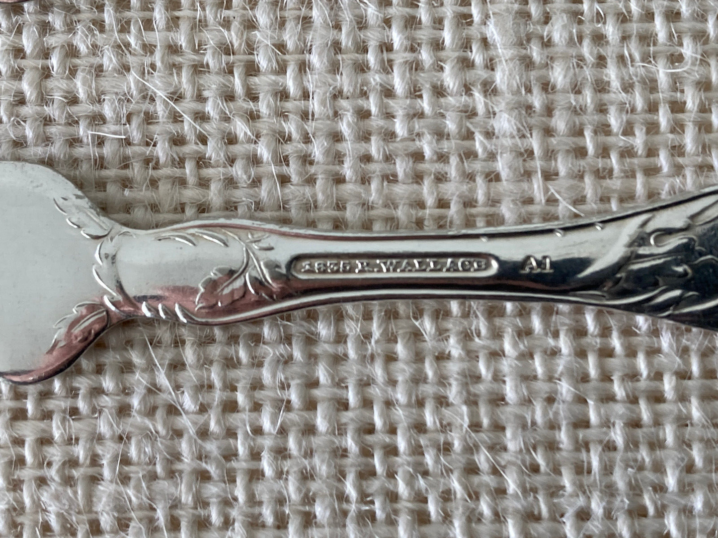 Art Nouveau Floral Butter Knife 1835 R Wallace Monogram M Silver Plate